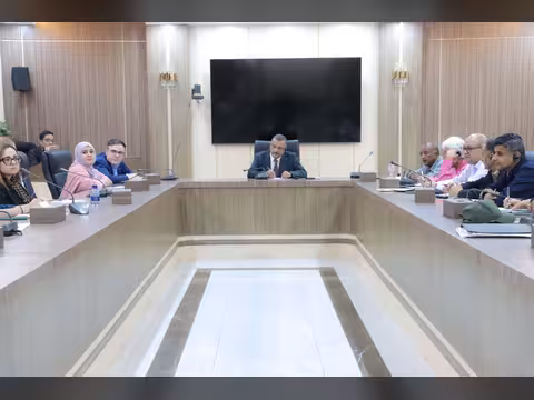 وزارة الزراعة والري تناقش مع البنك الدولي مشروع دعم سلسلة قيمة الألبان في اليمن