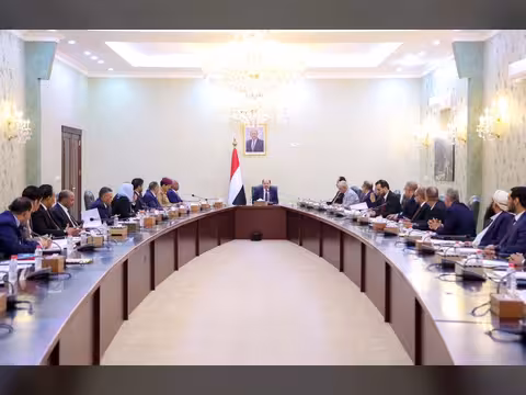 مجلس الوزراء يناقش مستجدات الأوضاع والتطورات المرتبطة بتصعيد مليشيا الحوثي والانتهاكات الإيرانية للسيادة اليمنية
