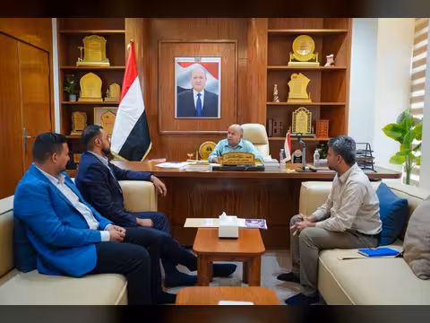 الخنبشي يطلع على أوضاع مديرية القطن ويؤكد دعم التنمية وتحسين الخدمات وتطوير القطاع الزراعي