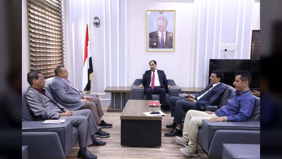 وزير الشباب والرياضة يناقش مع مؤسسة الناصر للتنمية سبل تعزيز الشراكة