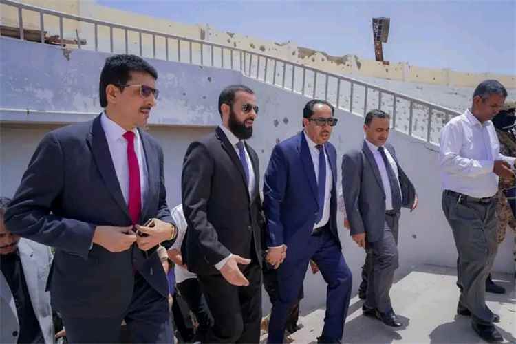 وزير الشباب والرياضة يؤكد استمرار دعم أبين وتطوير بنيتها الرياضية والشبابية