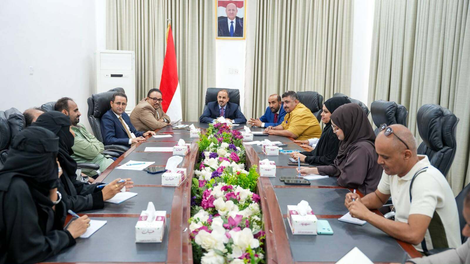 الوزير لإرياني يوجه وسائل الإعلام بتوعية المجتمع بخطورة محاولات الحوثيين رهن اليمن لمصالح إيران