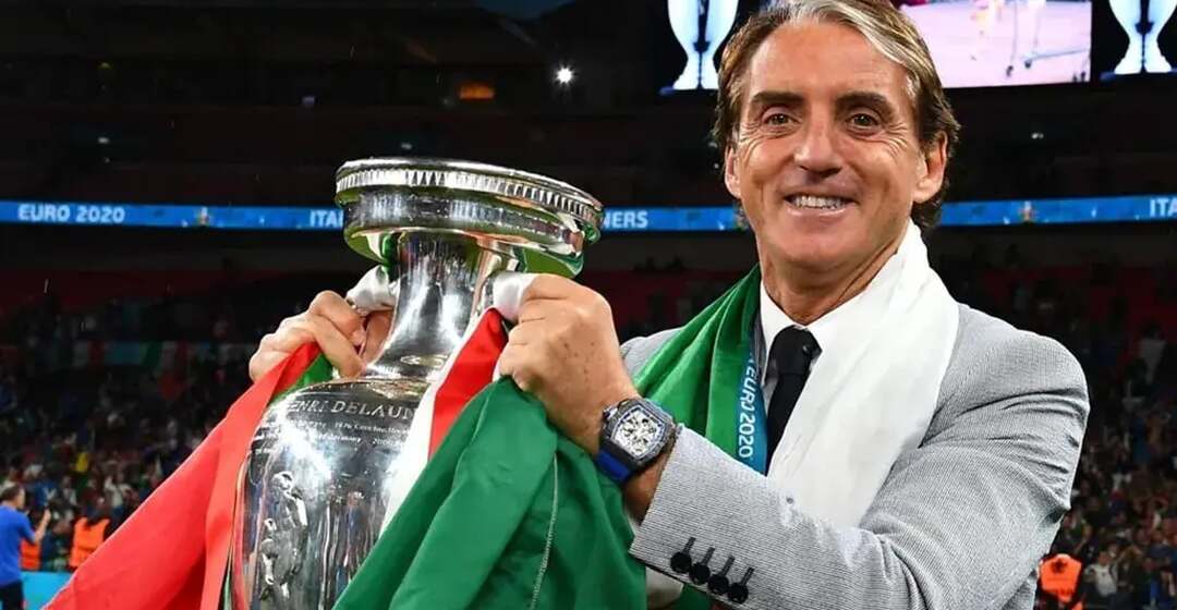 مانشيني مدرباً للمنتخب الايطالي ورانييري مديراً فنياً للاتحاد