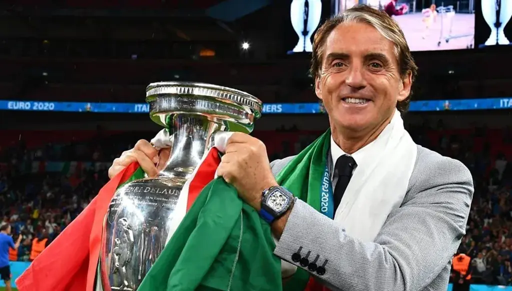  مانشيني مدرباً للمنتخب الايطالي ورانييري مديراً فنياً للاتحاد