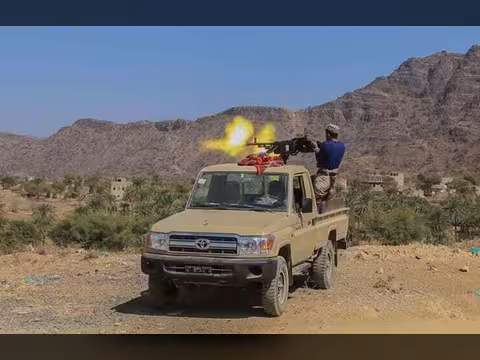 الجيش الوطني يفشل محاولة تسلل حوثية في جبهة العنين غربي تعز