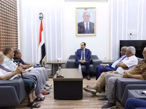 وزير الشباب والرياضة يؤكد للجنة الأولمبية على أهمية "اليمن" كمظلة جامعة وصون استقلالية العمل الرياضي