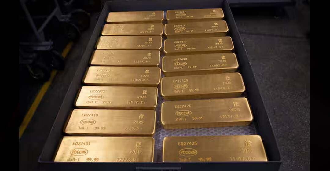 الذهب يرتفع مع انخفاض أسعار النفط وتراجع الدولار