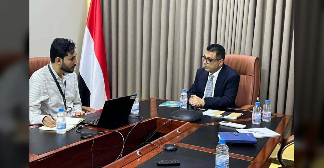 وزير الدولة يبحث مع المجلس الدنماركي للاجئين تطوير آليات العمل وتعزيز التنسيق