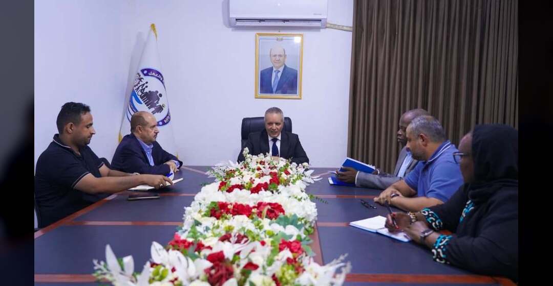وزير الشؤون الاجتماعية يبحث مع "أوتشا" تعزيز الاستجابة الإنسانية لموجات النزوح وتنسيق جهود الطوارئ