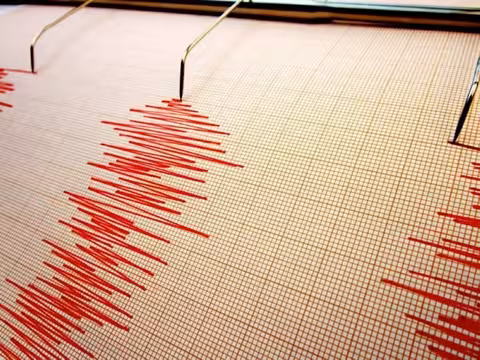 مركز: زلزال بقوة 6.12 درجة يهز غينيا الجديدة