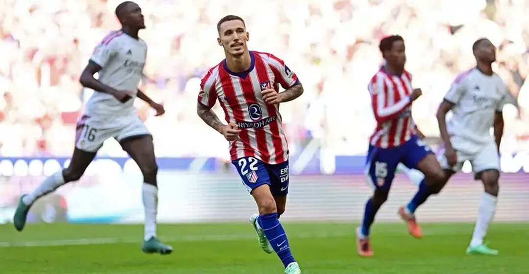 أتلتيكو يسقط ريال مدريد بثنائية وينتزع الوصافة