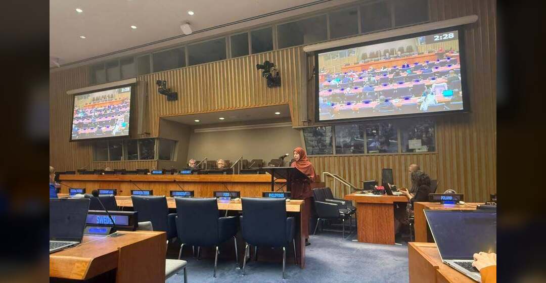 اليمن يطالب المجتمع الدولي بدعم متكامل يتجاوز المساعدات الإنسانية إلى بناء المؤسسات وإعادة الإعمار
