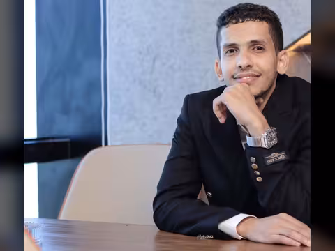 موجة استياء واسعة بعدن بسبب حملة تنمر إلكتروني قادت شاباً إلى محاولة الانتحار