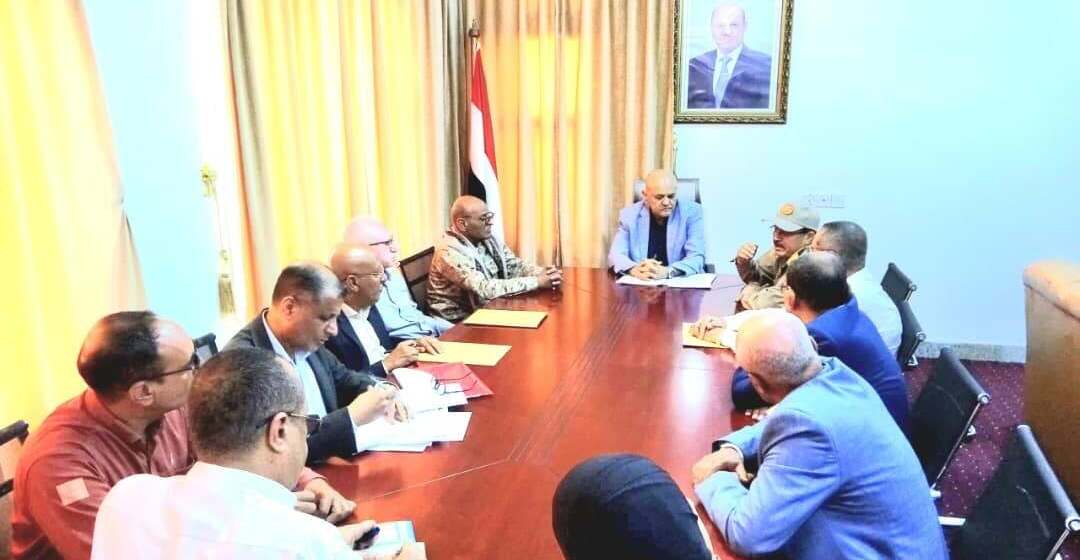 اللجنة العليا للطوارئ بتعز تُقر إجراءات تنفيذية لتطبيق قرارات مجلس الدفاع الوطني والتعبئة العامة