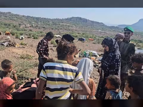 وزيرة الشؤون القانونية تطلع على اوضاع النازحين بمديرية الشمايتين في تعز
