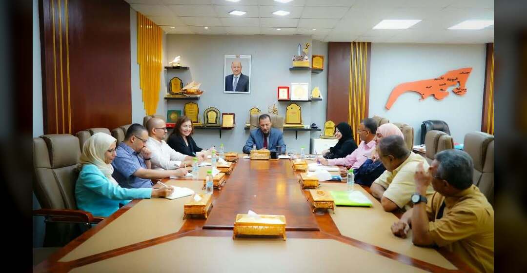 وزير الدولة محافظ عدن يبحث مع وفد أممي سبل دعم وتمكين المرأة