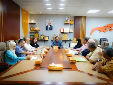 وزير الدولة محافظ عدن يبحث مع وفد أممي سبل دعم وتمكين المرأة
