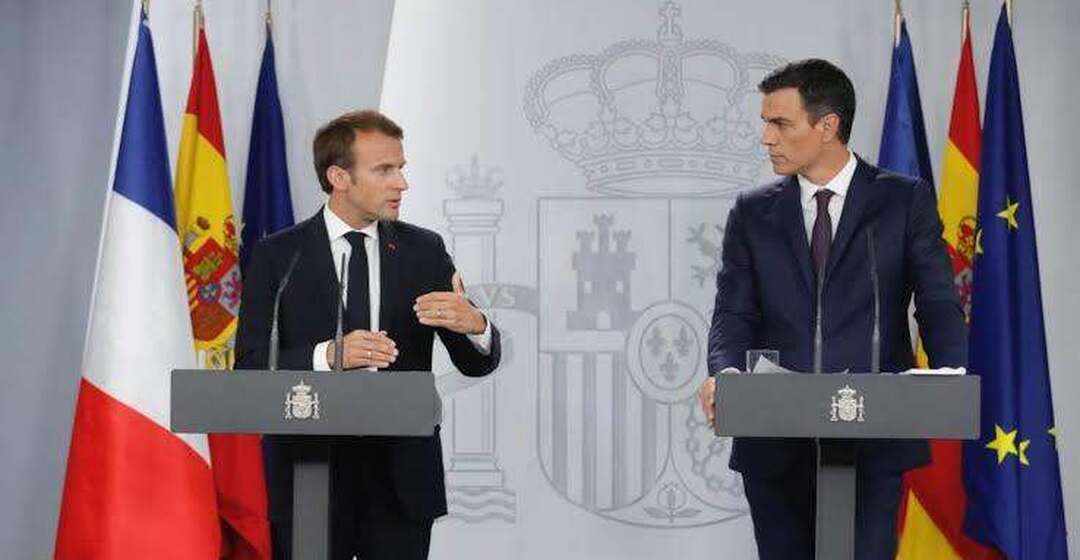 ماكرون: عودة بريطانيا إلى الاتحاد الأوروبي ستكون نبأ رائعاً