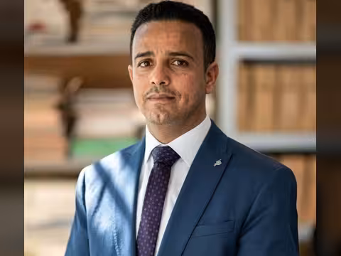 الحميري: نداءات الجيش والمقاومة في تعز للحصول على السلاح لم تتوقف