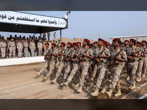 "حُماة الممرات المائية" قوات العمالقة الجنوبية تحقق إنجازات ميدانية واستراتيجية منذ انطلاق فجر اليمن