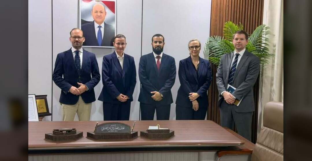 محافظ أبين يبحث مع وفد مكتب المبعوث الأممي إلى اليمن تعزيز التنسيق المشترك