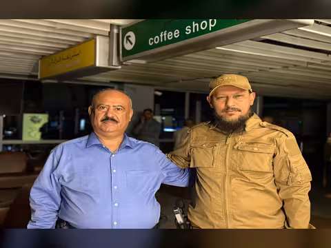 كاتب صحفي: ظهور وزير النقل ومحافظ عدن في المطار يهزم رسائل الخوف الحوثية