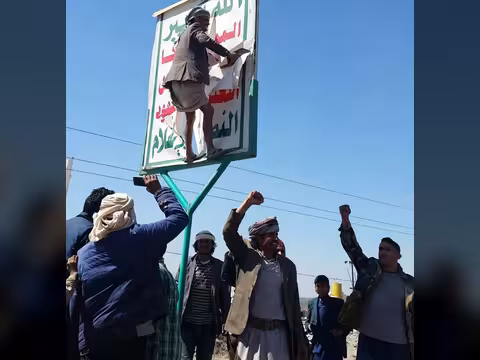 انهيار حاضنة الحوثي في عقر داره ـ تقرير خاص