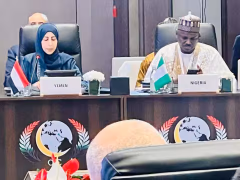 في اجتماع بغداد.. اليمن تحذر من التدخلات الإيرانية وتدعو الى تصنيف الحوثيين جماعة ارهابية