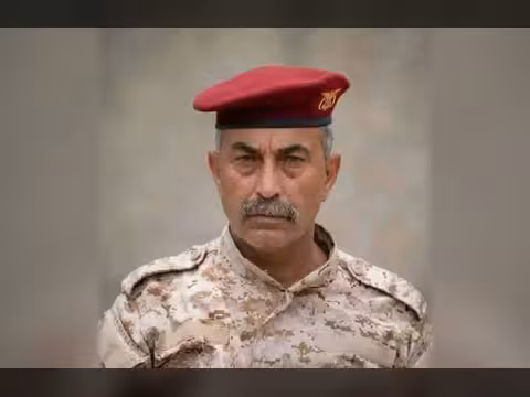 القوات الحكومية تُحمّل الحوثيين مسؤولية حياة العقيد عون وتُحذر من تبعات أنباء تصفيته بصنعاء
