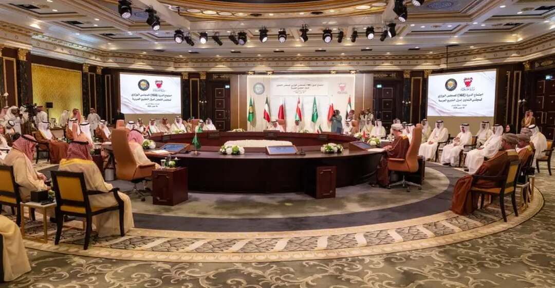 مجلس التعاون الخليجي يُطالب بتصنيف الحوثيين جماعة إرهابية ويُجدّد تمسكه بالمرجعيات الثلاث لحل أزمة اليمن