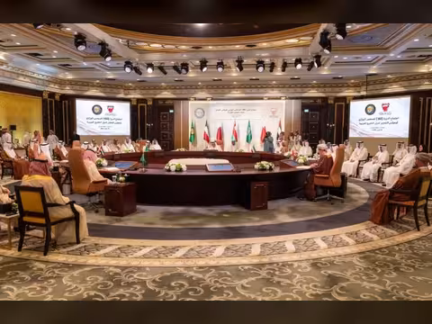 مجلس التعاون الخليجي يُطالب بتصنيف الحوثيين جماعة إرهابية ويُجدّد تمسكه بالمرجعيات الثلاث لحل أزمة اليمن
