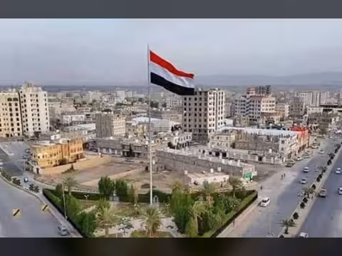 مليشيا الحوثي تستهدف مدينة مأرب المكتظة بالسكان بخمسة صواريخ باليستية
