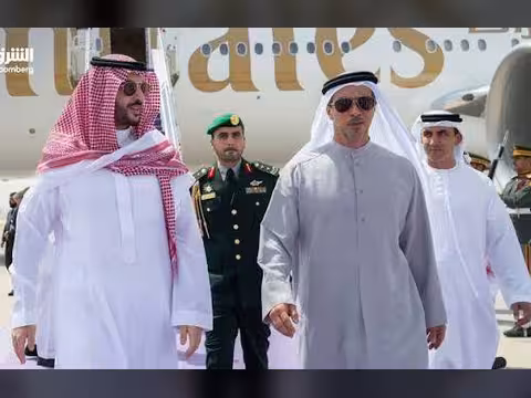 دلالات وأهمية زيارة وزير الدفاع السعودي إلى أبوظبي في توقيت إقليمي حرج