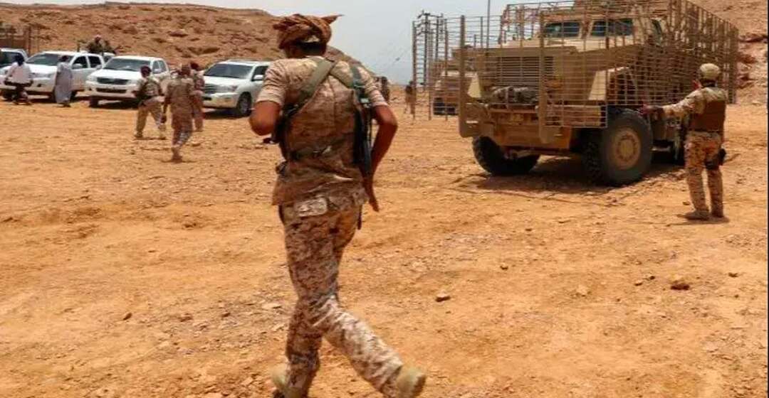 شهداء وجرحى بقصف صاروخي حوثي يستهدف معسكر العلم بشبوة