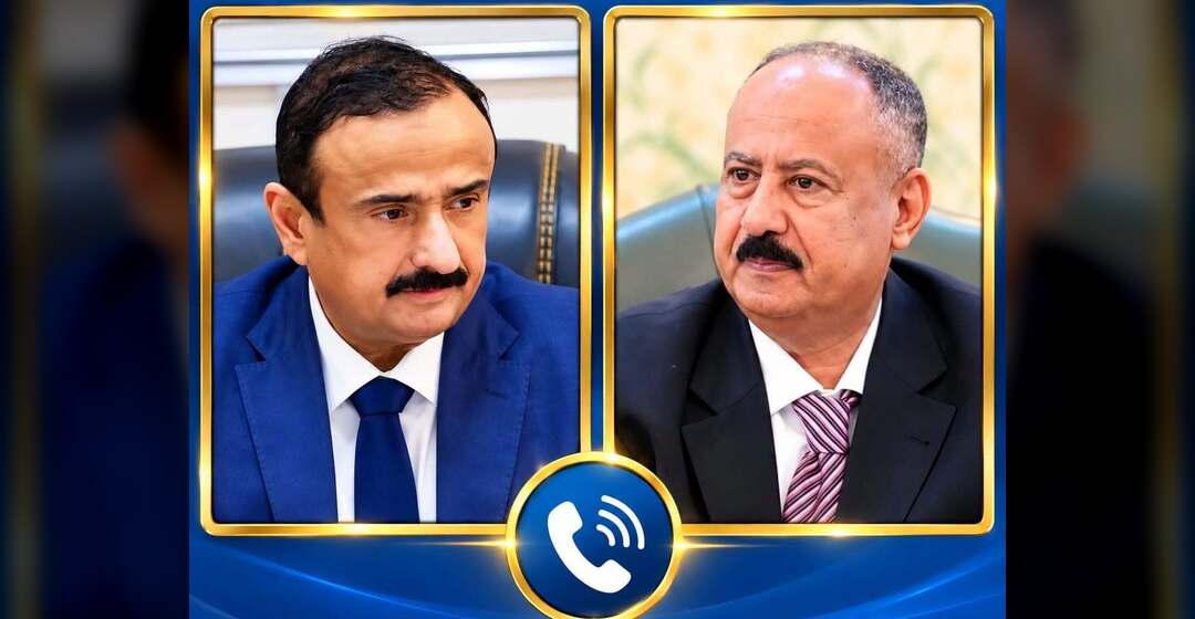 وزير النقل يعزي محافظ شبوة في اتصال هاتفي ويدين ويؤكد مساندته له