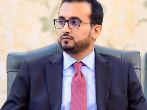 وزير الخدمة: بدء صرف الزيادة والعلاوات لموظفي الدولة اعتباراً من أكتوبر